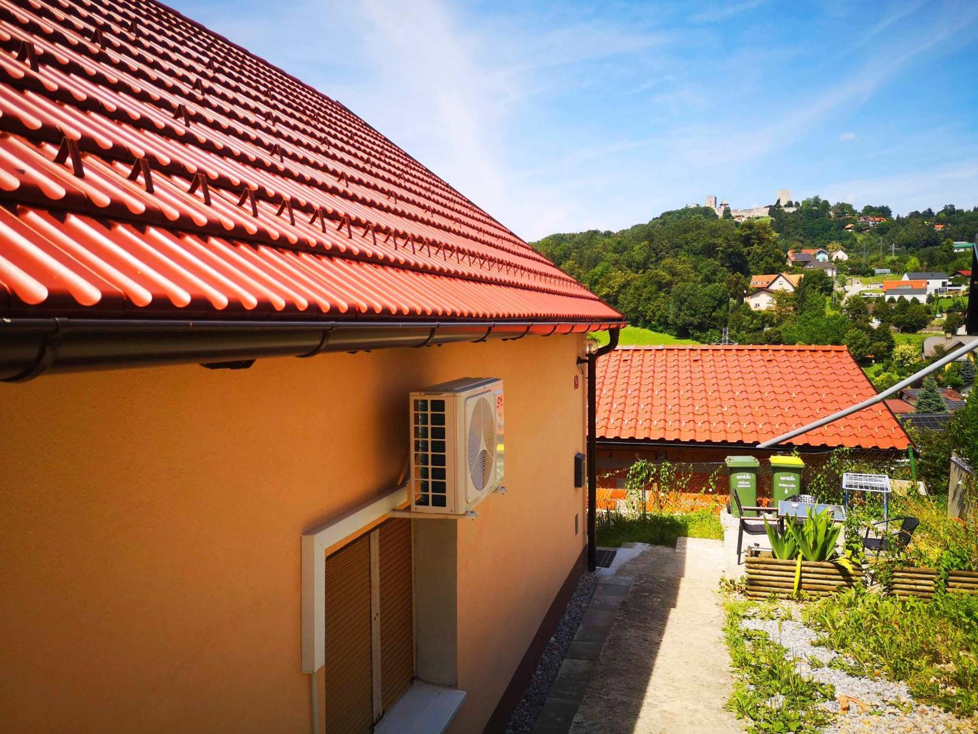Small House In Celje Buitenkant foto
