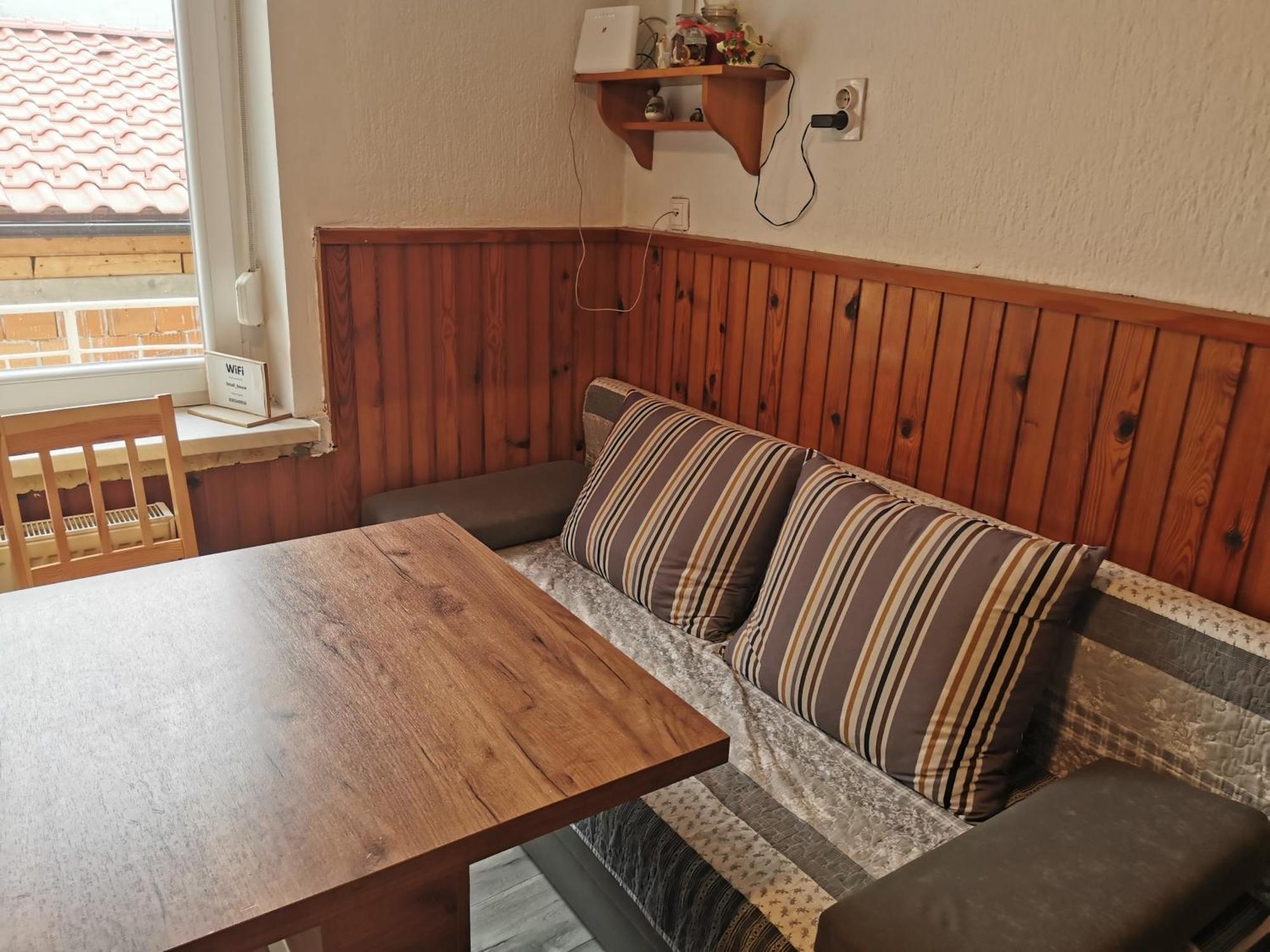 Small House In Celje Buitenkant foto