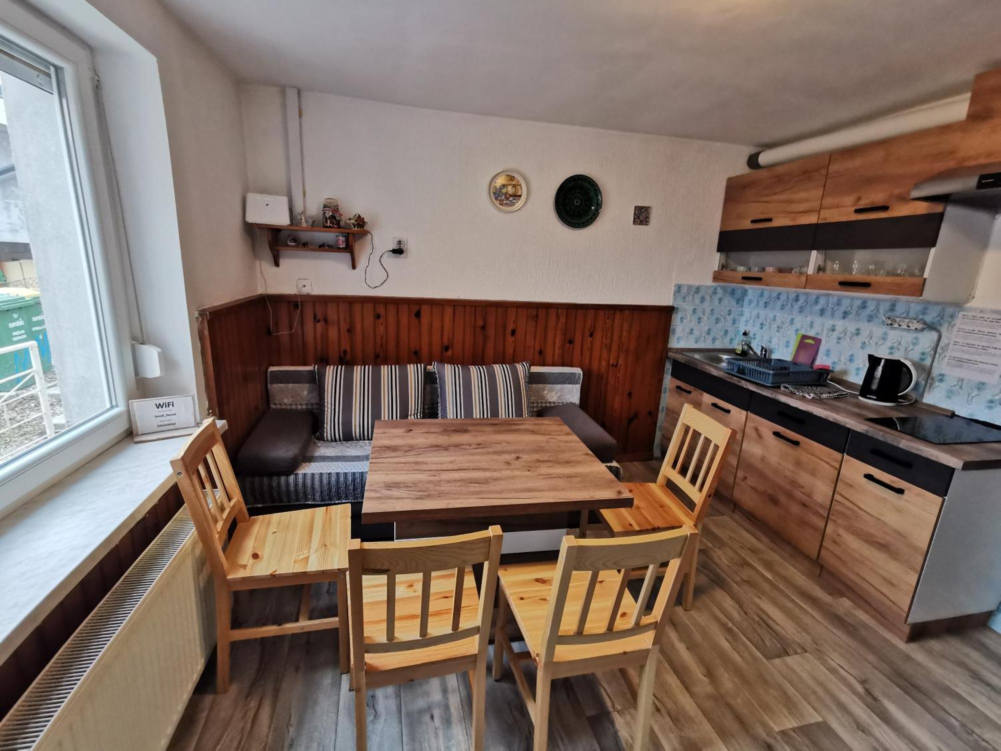 Small House In Celje Buitenkant foto